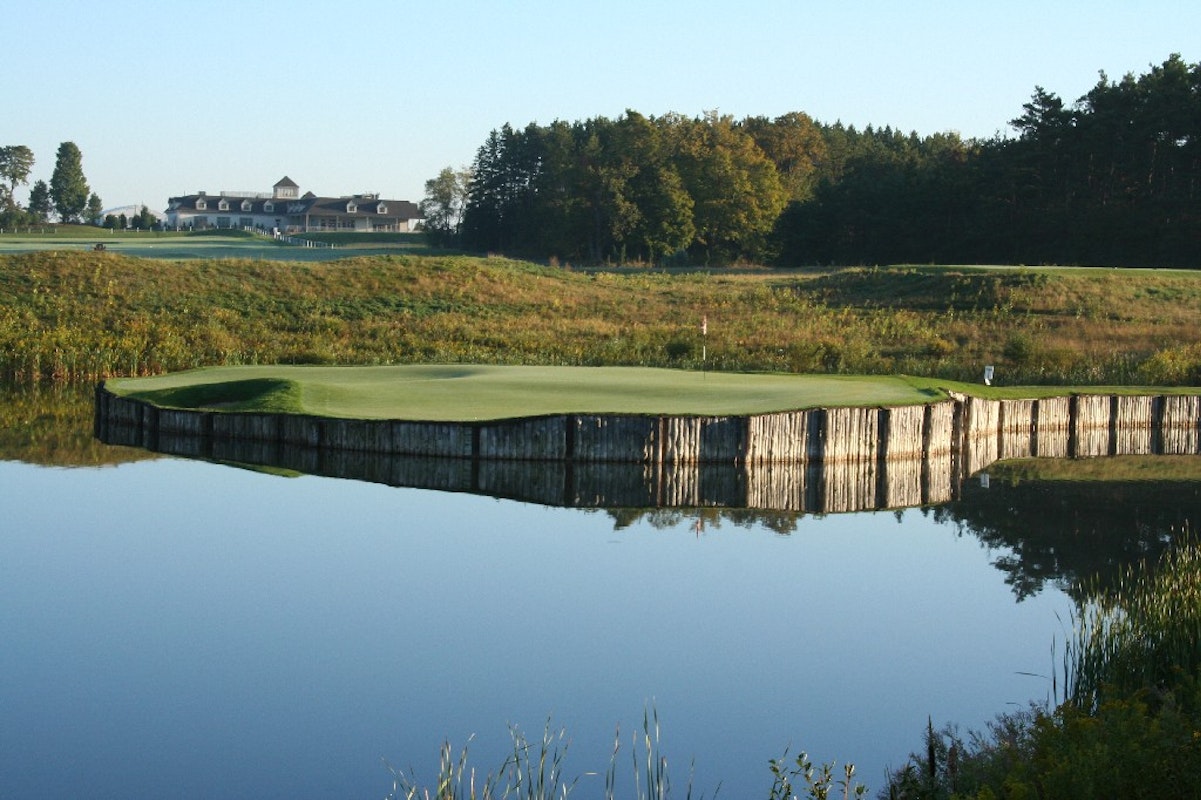 Wooden Sticks Golf Club – Discover Uxbridge